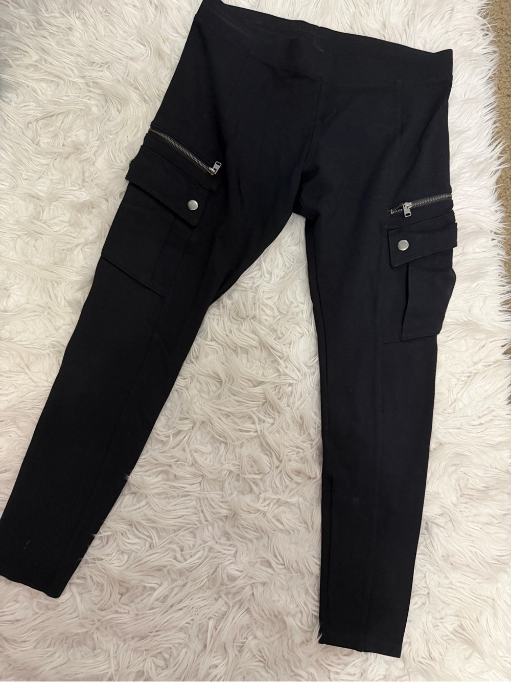 Express women’s black cargo pants size medium skinny sim utility zipper pockets